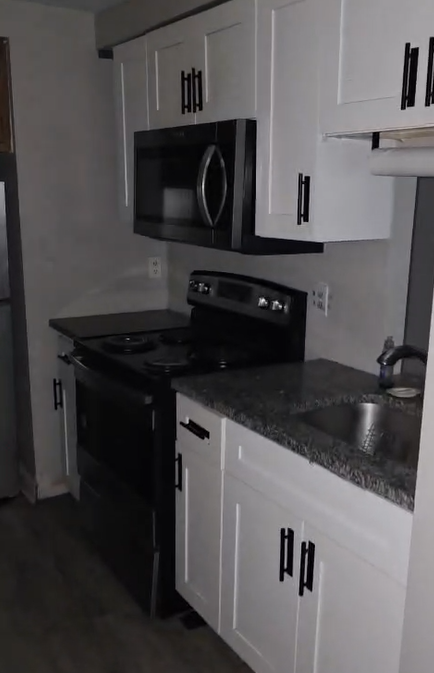 1321 Spruce Street - 4C